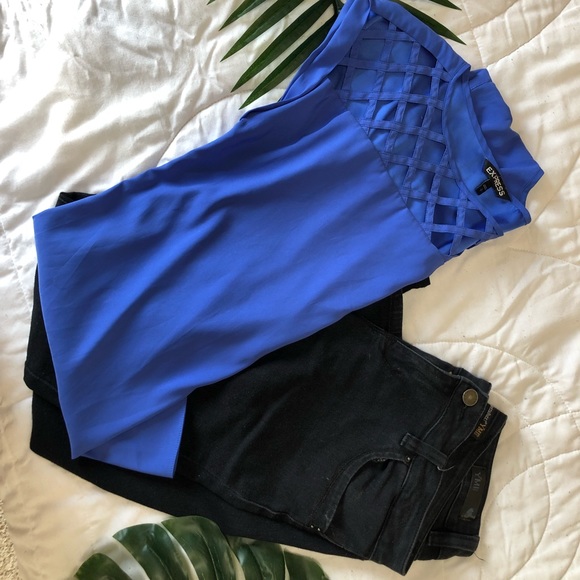 ✨Express | Blue Pattern Top - Picture 4 of 4